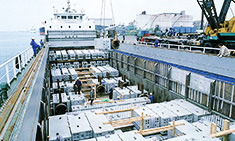 ジェーピーシー苫小牧製造所 写真